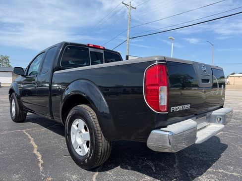 Used 2007 Nissan Frontier SE w/ SE Value Truck Pkg RWD image 8