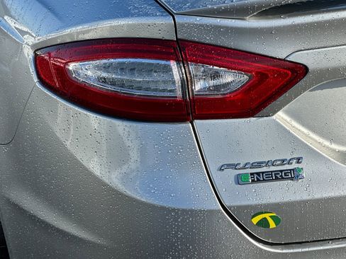 Used 2016 Ford Fusion Energi Titanium image 24