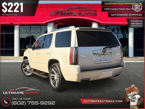 Used 2013 Cadillac Escalade Premium RWD image 4