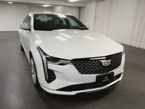 Certified 2024 Cadillac CT4 Luxury RWD image 3