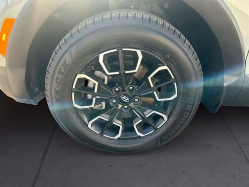 Used 2022 Hyundai Santa Cruz SEL Premium image 14