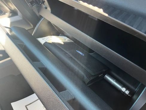 Used 2018 Ford F150 XLT w/ Equipment Group 302A Luxury image 32