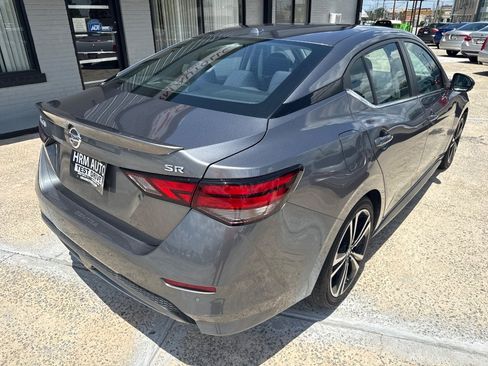 Used 2022 Nissan Sentra SR w/ Electronics Package FWD image 4
