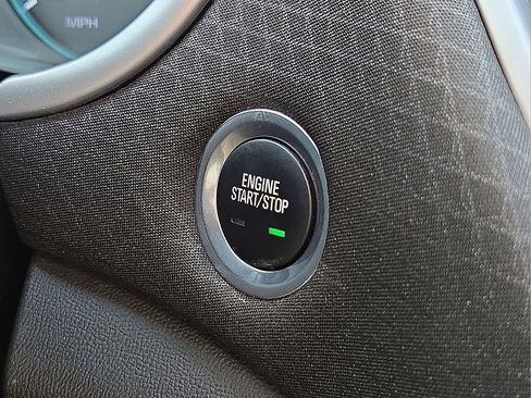 Used 2023 Chevrolet Malibu LT image 31