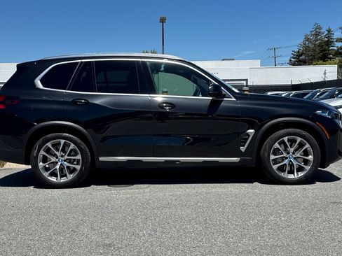 Used 2024 BMW X5 xDrive50e w/ Premium Package AWD/4WD image 8