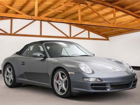 Used 2006 Porsche 911 Carrera S RWD image 44