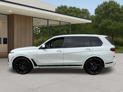 Used 2026 BMW X7 xDrive40i w/ M Sport Package AWD/4WD image 13