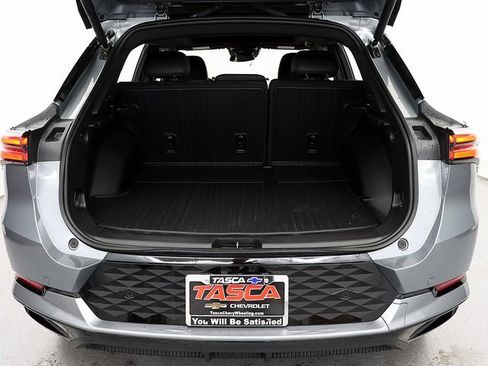 Used 2025 Chevrolet Equinox EV RS image 30