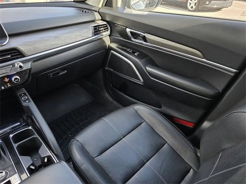 Certified 2022 Kia Telluride EX w/ EX Premium Package image 24