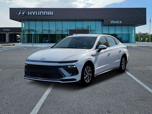 New 2026 Hyundai Sonata Blue FWD image 20
