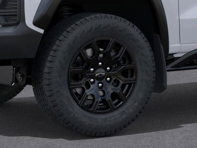 New 2025 Chevrolet Colorado Trail Boss w/ Off-Road Front Bumper Package AWD/4WD image 9