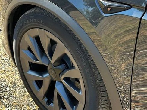 Used 2024 Tesla Model X AWD/4WD image 36