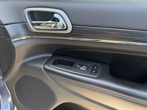 Used 2020 Jeep Grand Cherokee Limited X RWD image 8