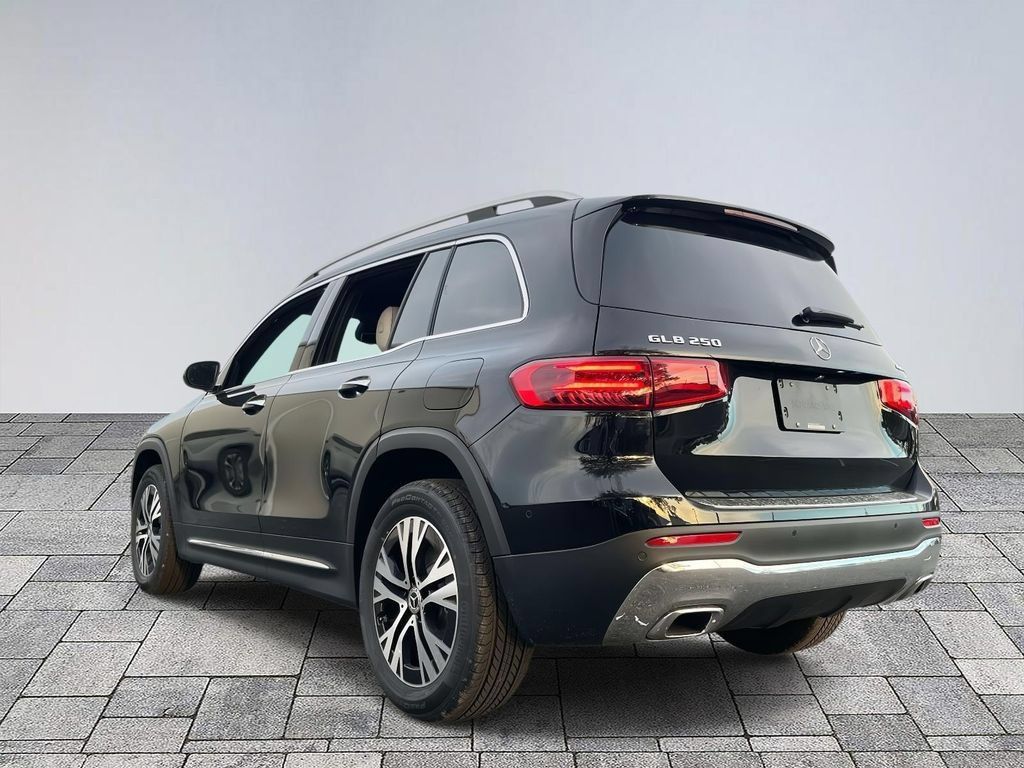 Certified 2026 Mercedes-Benz GLB 250 4MATIC image 5