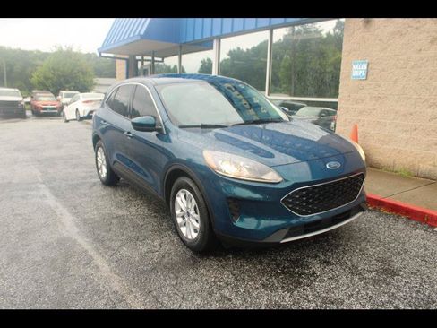 Used 2020 Ford Escape SE FWD image 1