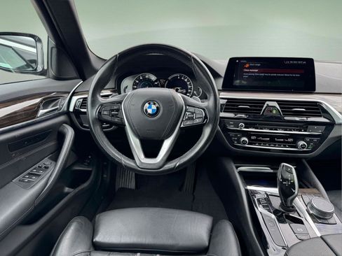 Used 2019 BMW 530e w/ Premium Package RWD image 16