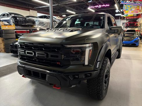 Used 2025 Ford F150 Raptor w/ Equipment Group 803A Raptor R image 11