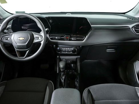 Used 2025 Chevrolet TrailBlazer LT AWD/4WD image 18