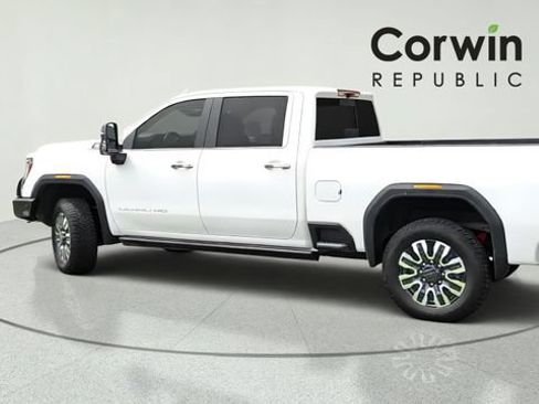 Used 2022 GMC Sierra 2500 Denali w/ Denali Ultimate Package AWD/4WD image 3