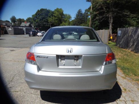 Used 2010 Honda Accord LX image 4