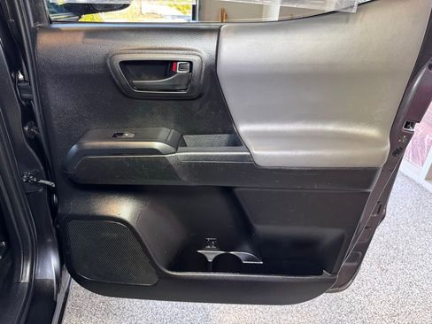 Used 2022 Toyota Tacoma SR image 53