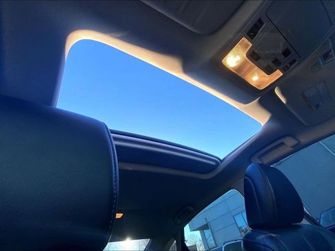 Used 2016 Toyota Avalon Limited image 14