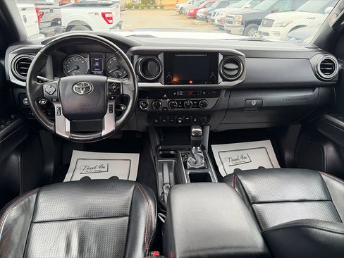 Used 2019 Toyota Tacoma TRD Off-Road image 18