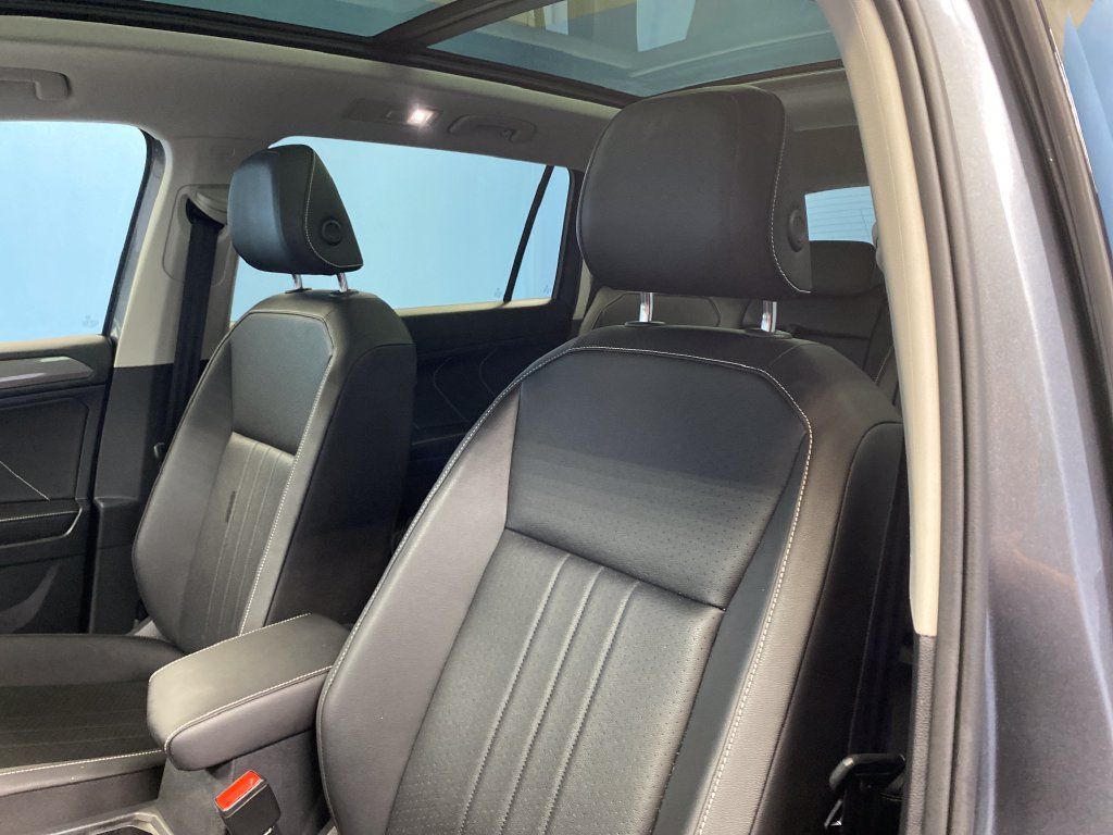 Used 2022 Volkswagen Tiguan SE AWD/4WD image 8