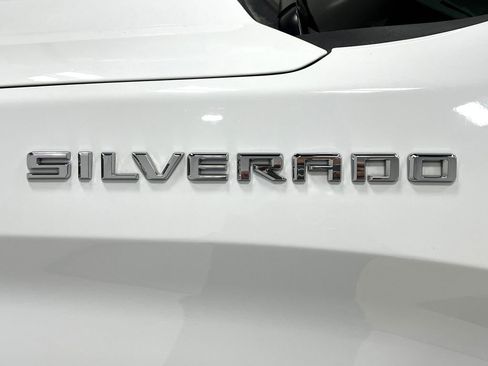 Used 2020 Chevrolet Silverado 1500 LT w/ Convenience Package image 39