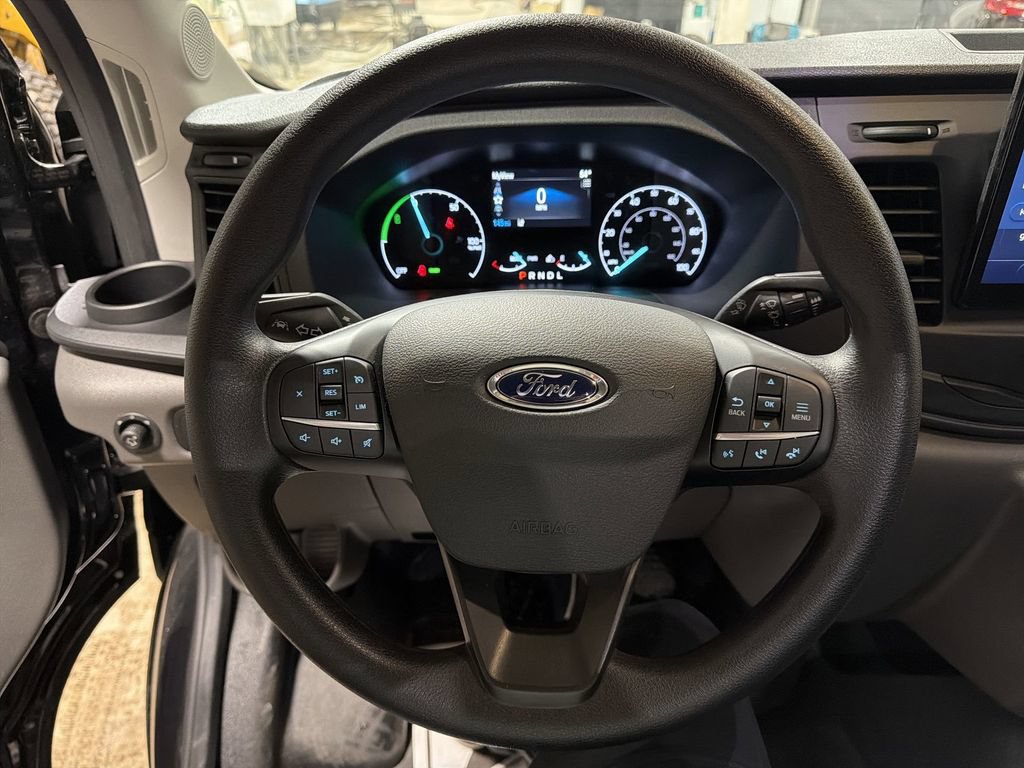 Used 2025 Ford E-Transit 148 High Roof RWD image 11