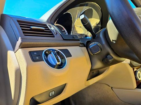 Used 2011 Mercedes-Benz C 300 Sedan image 24