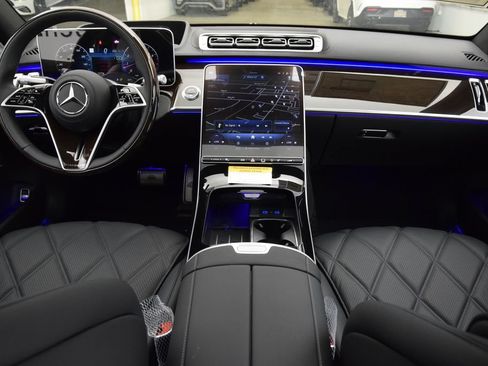 New 2026 Mercedes-Benz Maybach S 580 4MATIC image 21