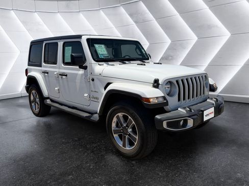 Used 2023 Jeep Wrangler Unlimited Sahara w/ Cold Weather Group AWD/4WD image 1