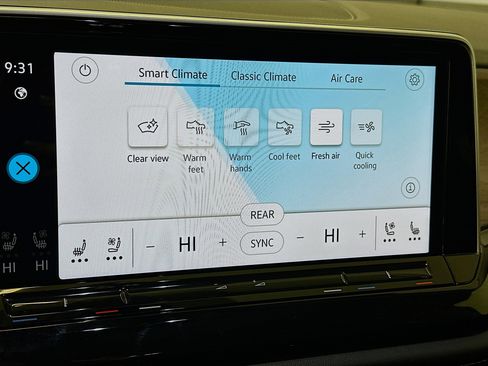 Used 2025 Volkswagen Atlas SE image 24