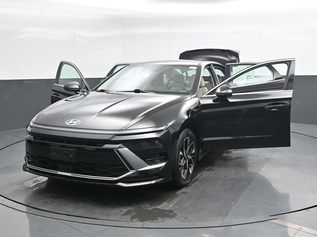 Used 2025 Hyundai Sonata SEL FWD image 47