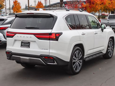 New 2026 Lexus LX 600 4WD w/ Luxury Package image 4