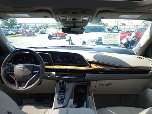 Used 2024 Cadillac Escalade ESV Sport Platinum image 12