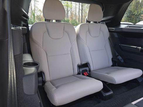 New 2026 Volvo XC90 B6 Plus w/ Protection Package Premier image 20