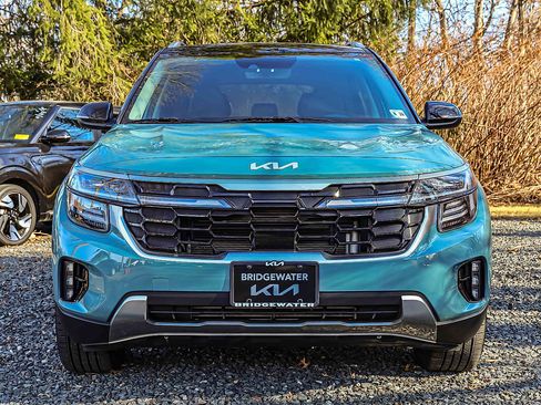 Certified 2024 Kia Seltos SX image 2