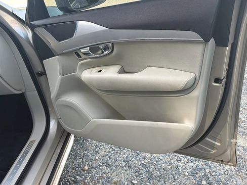 Used 2016 Volvo XC90 T5 Momentum AWD/4WD image 34