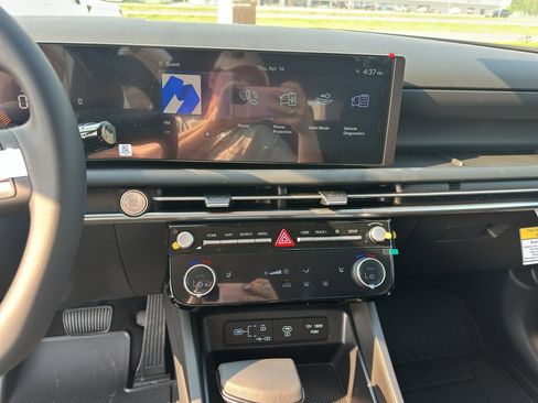 New 2026 Hyundai Tucson SEL image 18