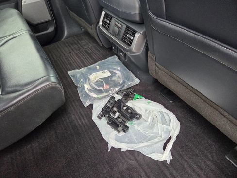 Used 2021 Ford F150 Lariat w/ Equipment Group 502A High image 22