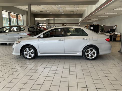 Used 2011 Toyota Corolla S image 4