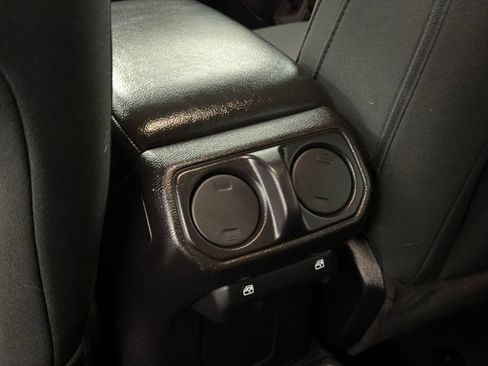 Used 2020 Jeep Wrangler Unlimited Sport S AWD/4WD image 17