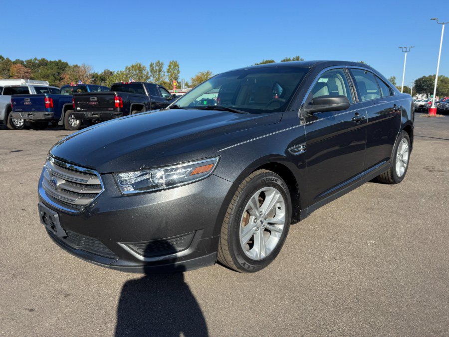 Used 2018 Ford Taurus SE FWD image 1
