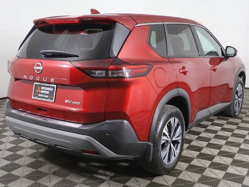 Used 2023 Nissan Rogue SV image 7