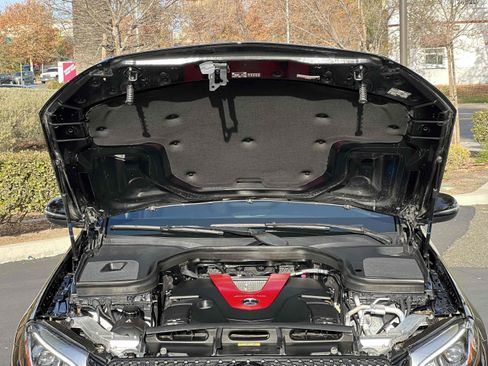 Used 2019 Mercedes-Benz GLC 43 AMG 4MATIC SUV - AMG PERFORMANCE E image 22