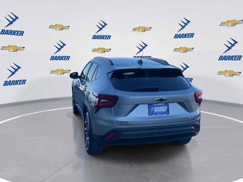 Used 2024 Chevrolet Trax RS w/ Sunroof Package image 7