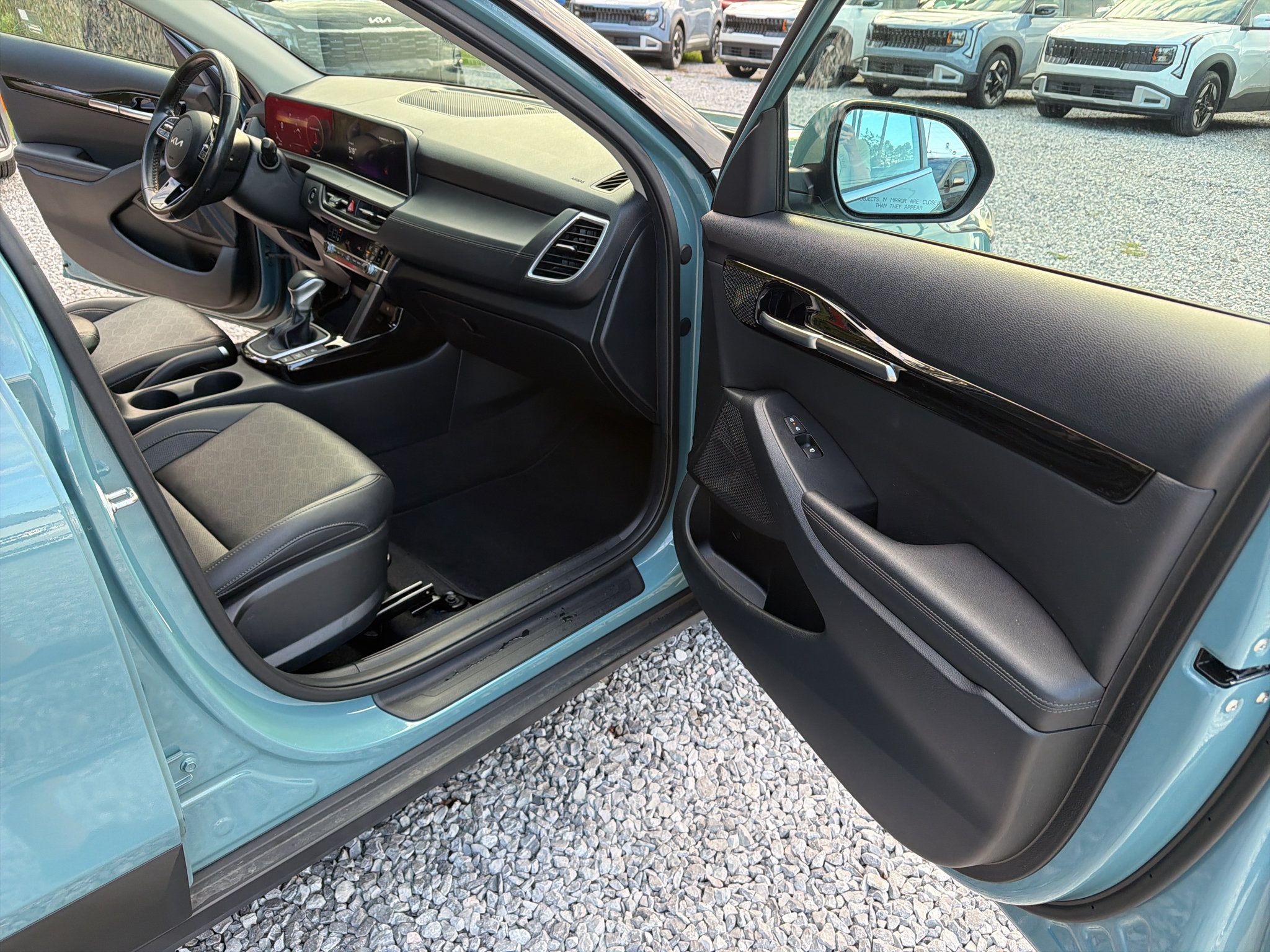 Used 2025 Kia Seltos EX w/ EX Sunroof Package FWD image 23