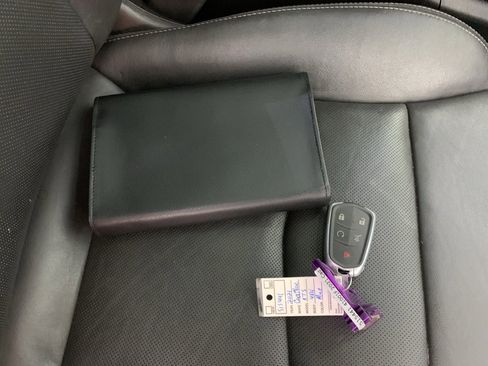 Used 2021 Cadillac XT5 Premium Luxury image 44